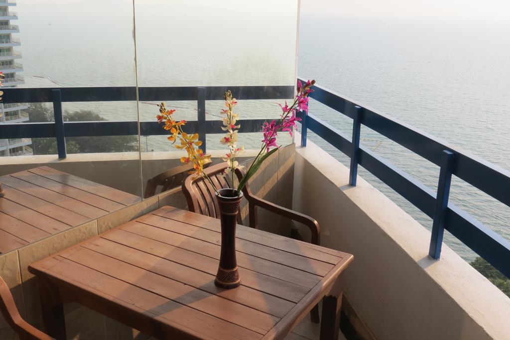 Jomtien Plaza Suite Apartments Cameră foto