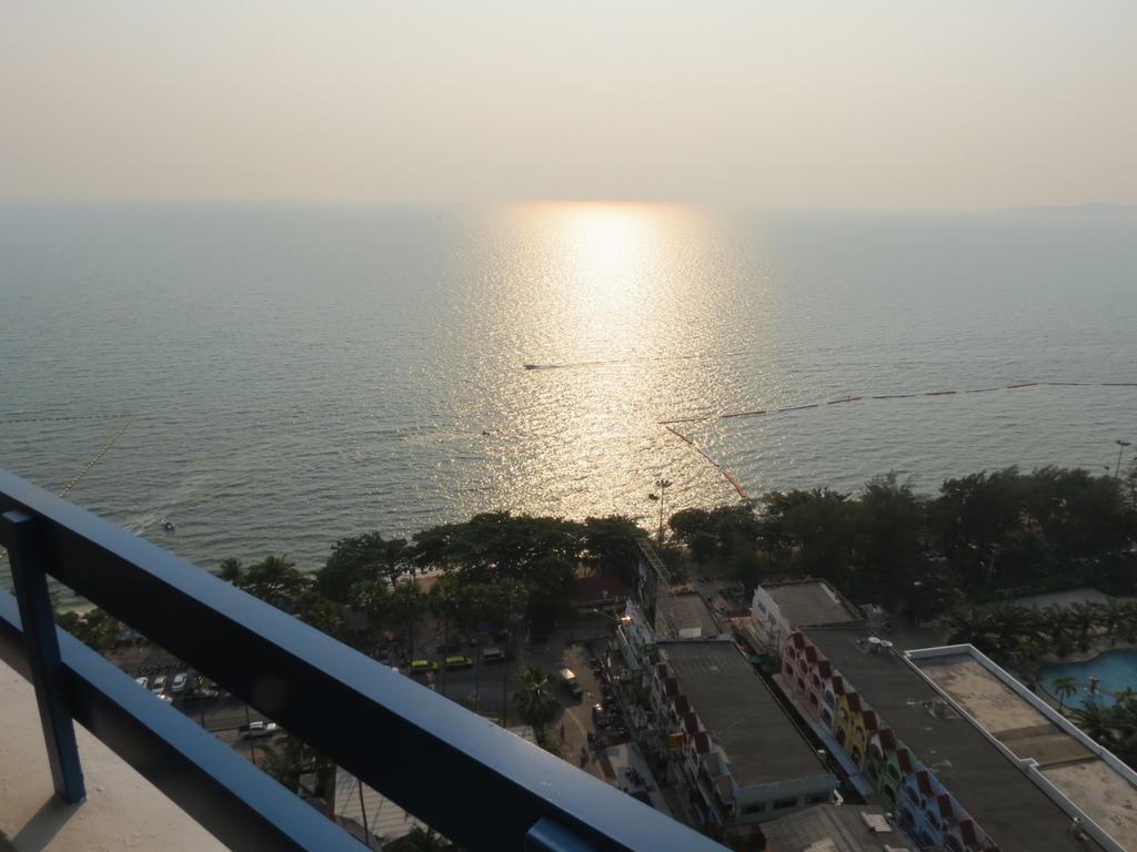 Jomtien Plaza Suite Apartments Cameră foto