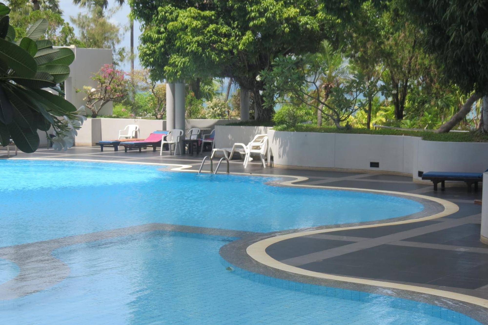 Jomtien Plaza Suite Apartments Exterior foto